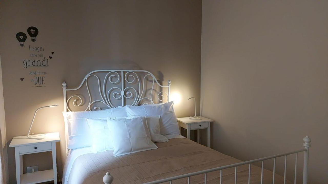 Casa Monchieri Lägenhet Marone Exteriör bild